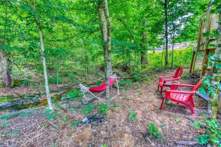The Aries-A Stargazing, Luxury Glamping Tent Rogersville Exterior photo